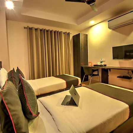 Artisan Rooms Ню Делхи Екстериор снимка