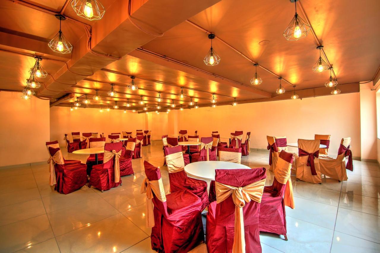 Artisan Rooms Ню Делхи Екстериор снимка