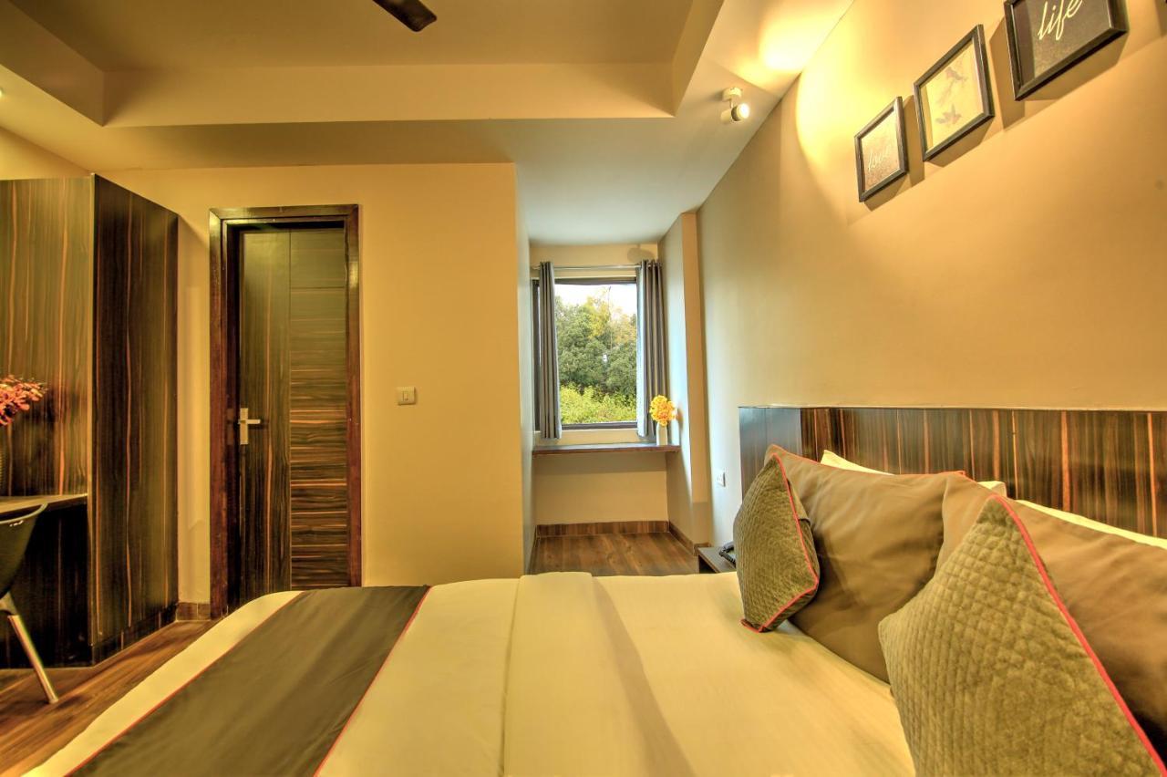 Artisan Rooms Ню Делхи Екстериор снимка