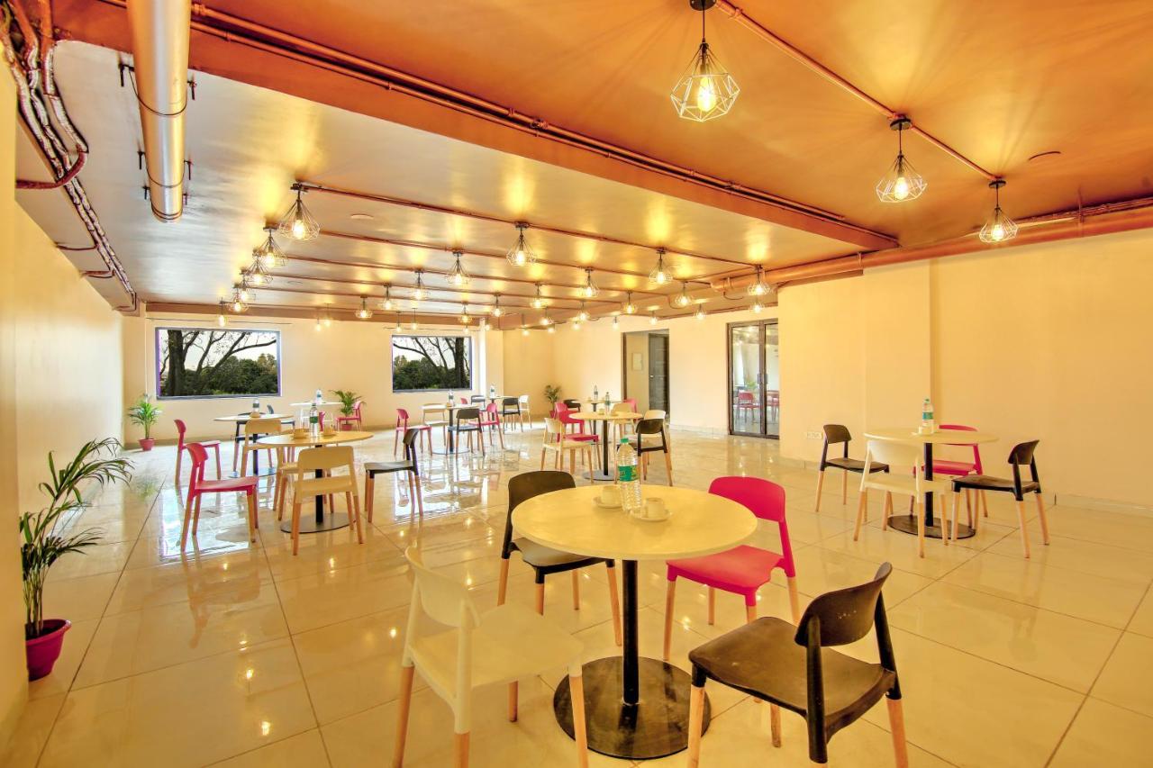 Artisan Rooms Ню Делхи Екстериор снимка