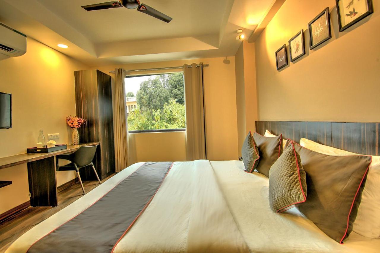 Artisan Rooms Ню Делхи Екстериор снимка